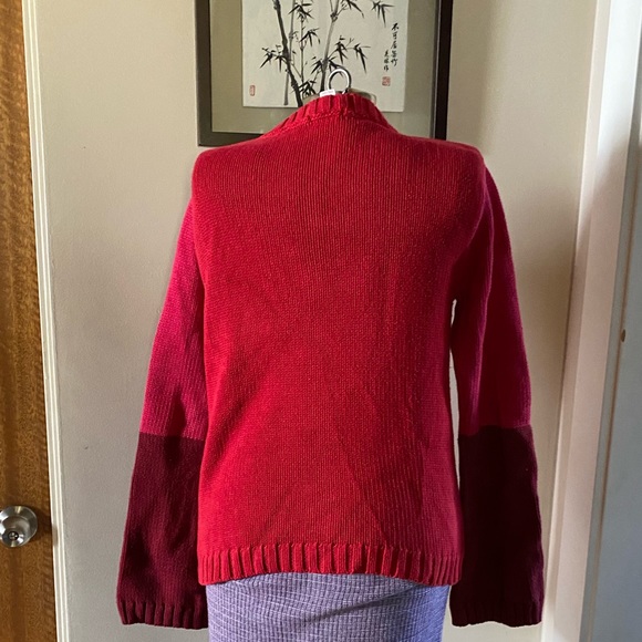 Caban (Club Monaco) Ladies red sweater - Picture 2 of 5